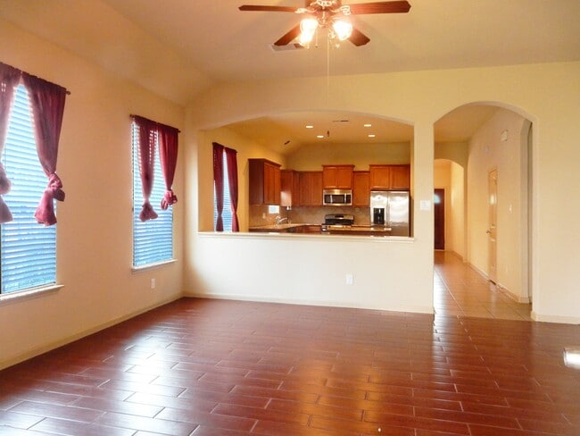 Building Photo - 24510 Avellino Ct