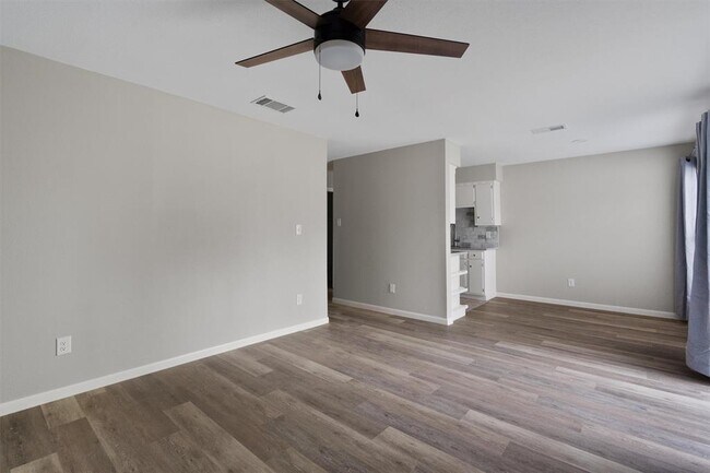 Building Photo - 701 Ramble Ln