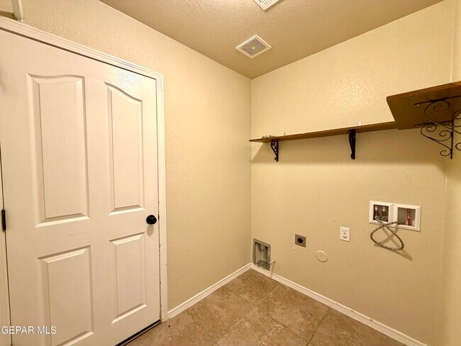 Building Photo - 14213 Ranier Point Dr