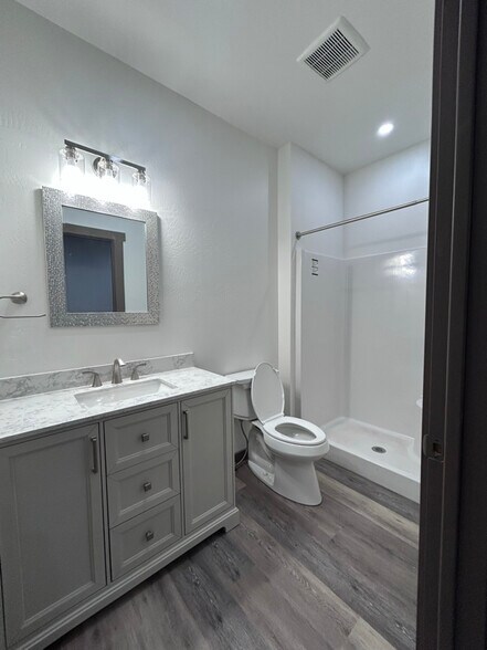 Building Photo - 25 Fools Gold Ln