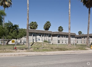 Building Photo - Rockwell Manor Apartments