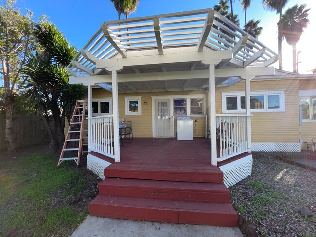 Building Photo - BEAUTIFUL CRAFTSMAN HOME IN SPRING VALLEY