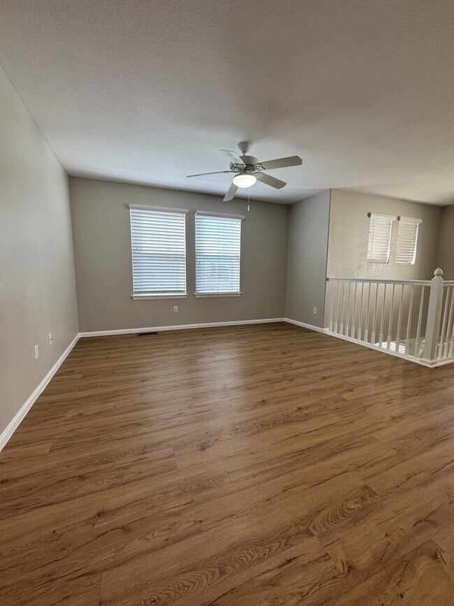 Building Photo - 1416 S Ensenada St