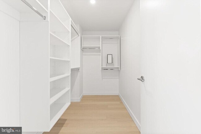 Building Photo - 210 S 12th St