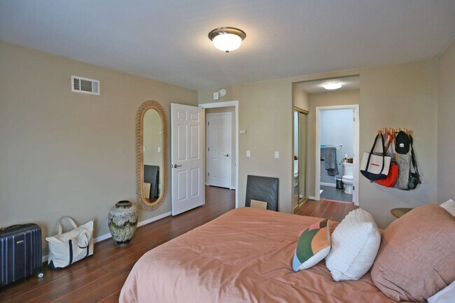 Building Photo - 7221 Geary Blvd