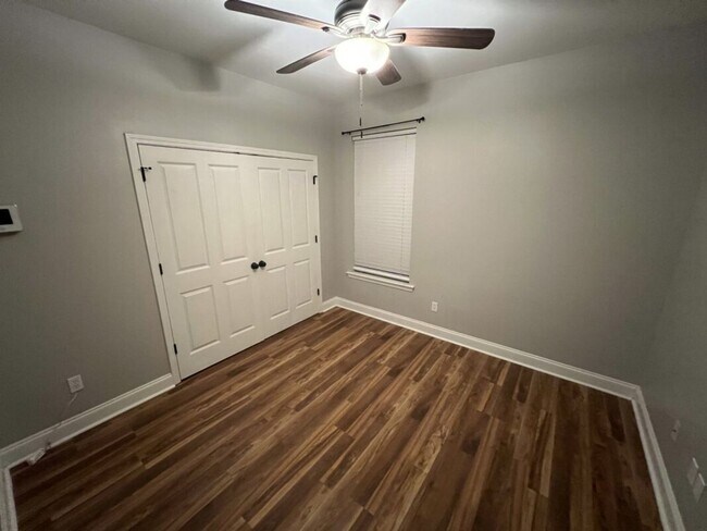 Building Photo - Must See! 2 BR 2 BA condominium located in...