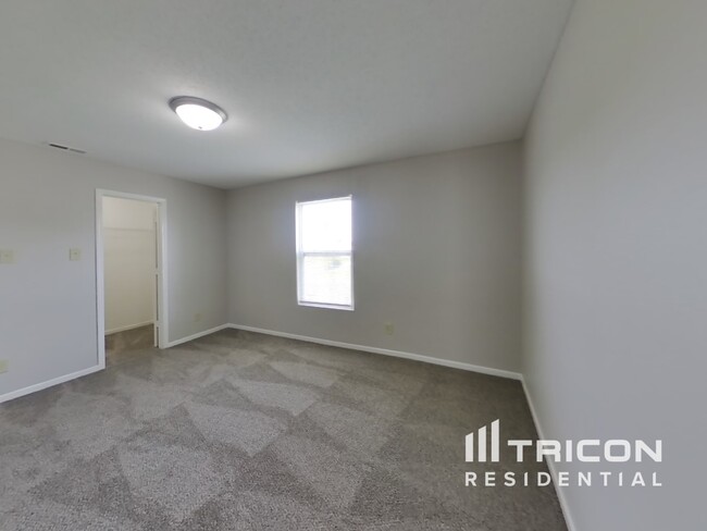 Building Photo - 10744 Inspiration Dr