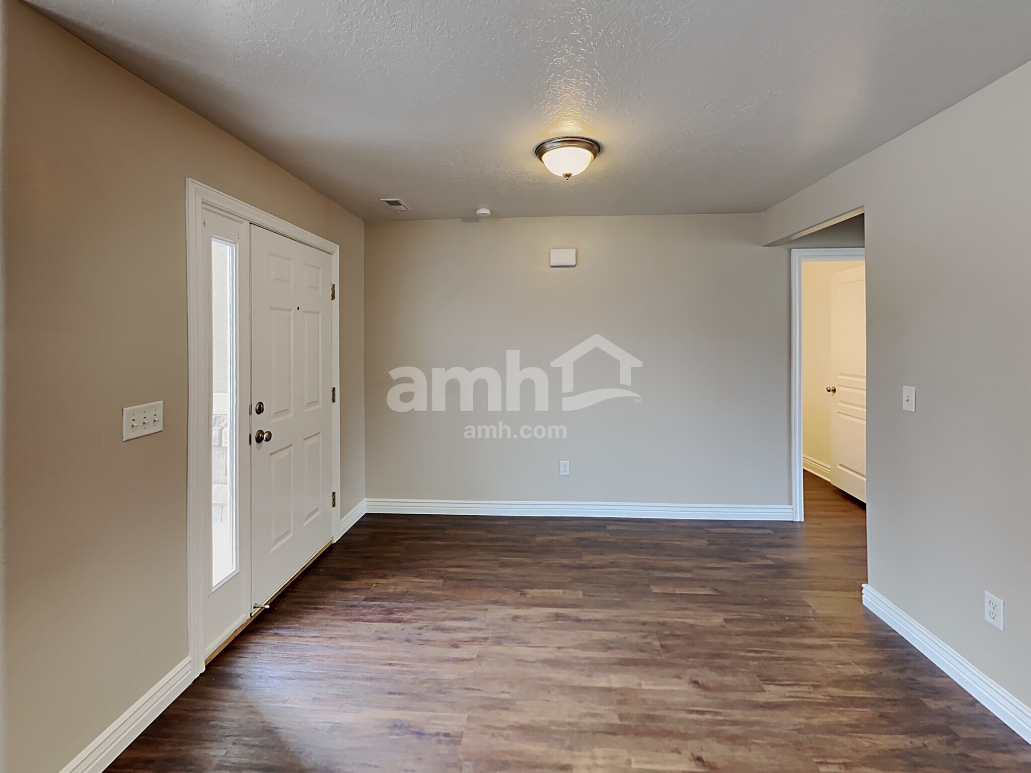 Building Photo - 1460 Heather Ln