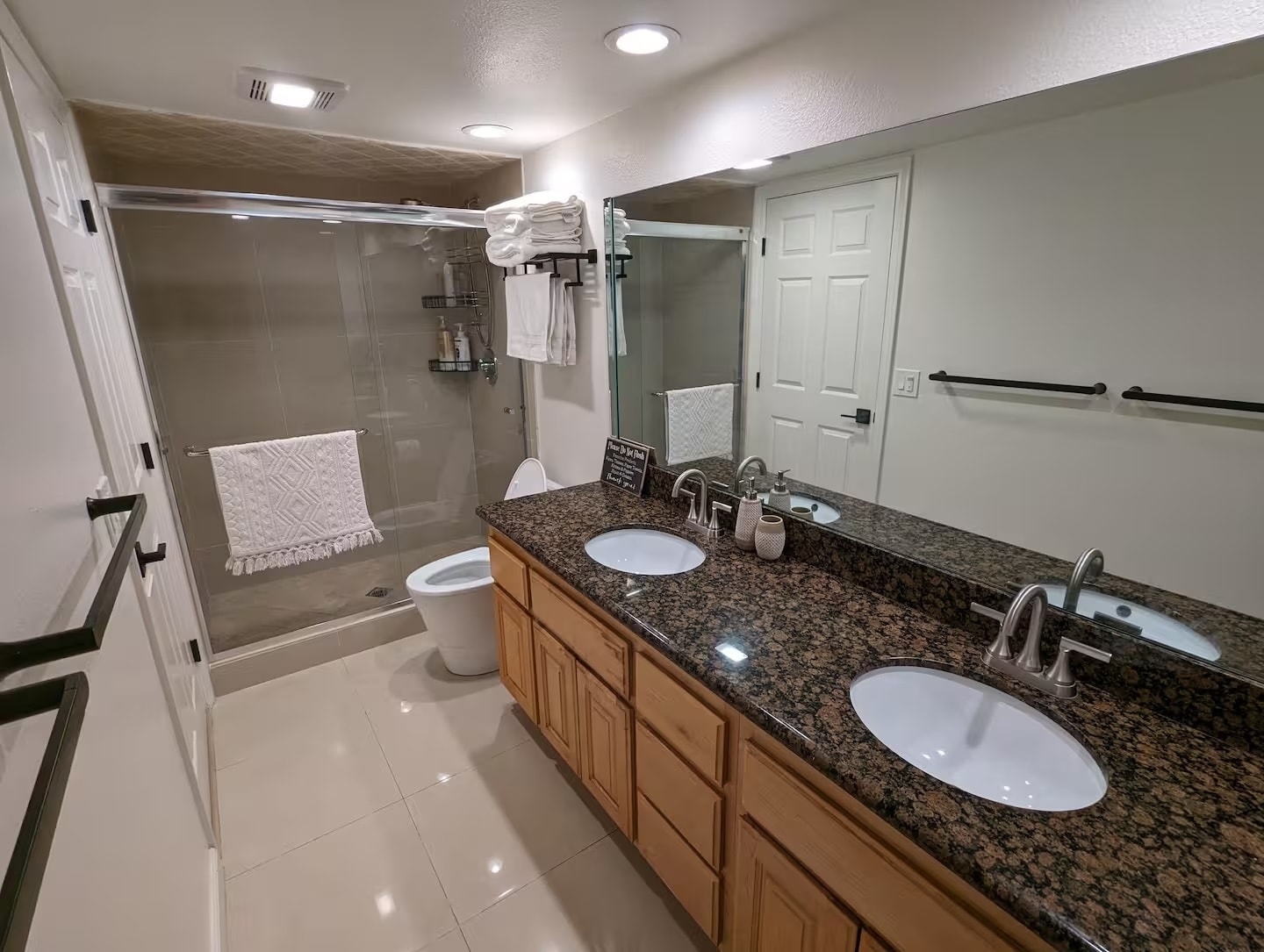 Building Photo - 1415 E Ocean Blvd