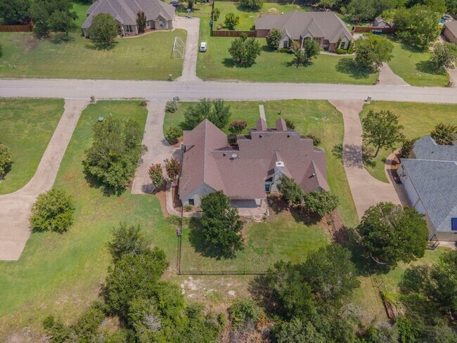 Building Photo - 190 Deer Creek Dr
