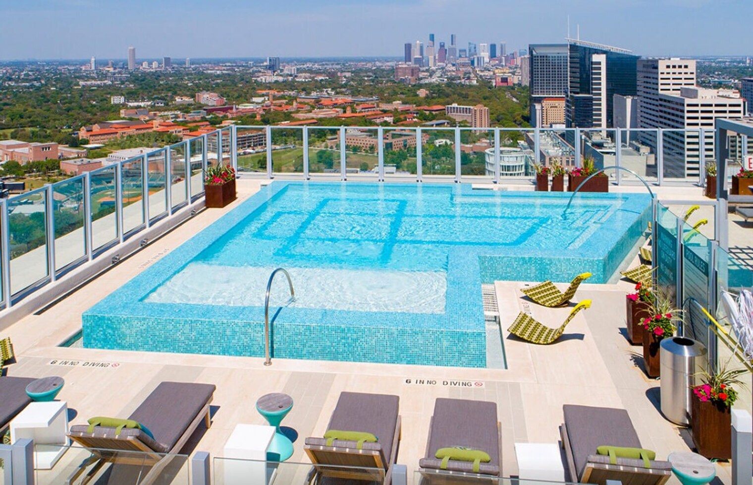 Building Photo - 6800 Main St