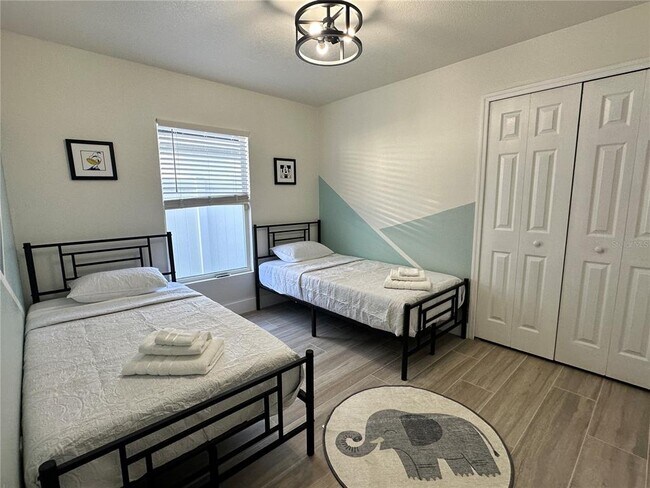 Building Photo - 17410 Woodcrest Way