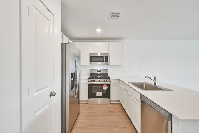 Building Photo - 18562 Cepagatti Dr