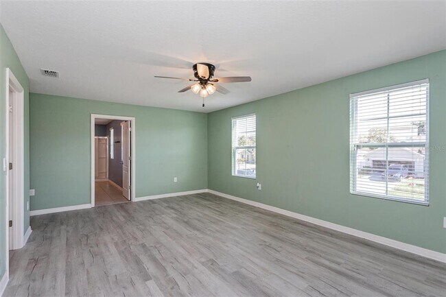 Building Photo - 2470 Valhalla Dr