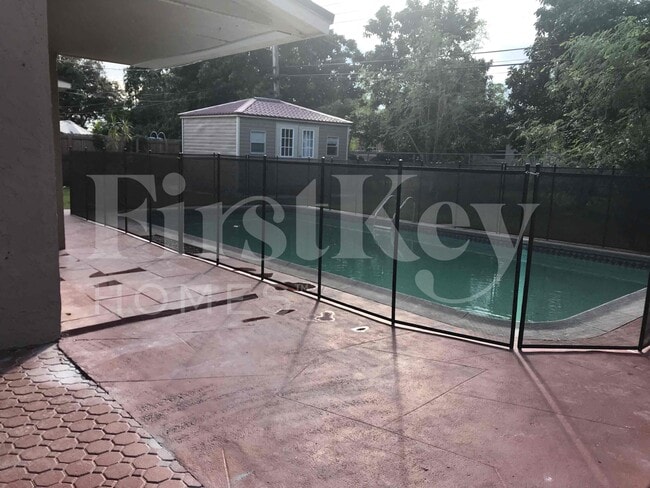 Building Photo - 240 N 69th Way