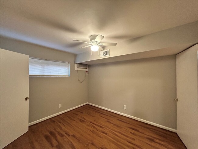 Building Photo - 807 Heights Blvd