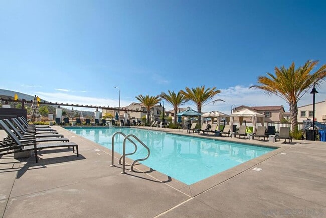 Building Photo - 5 Bedroom Home in Rancho Tesoro!