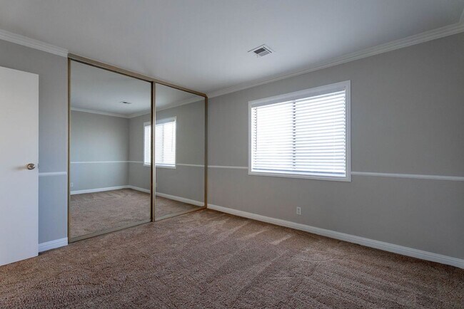 Building Photo - 5055 Stormy Cir
