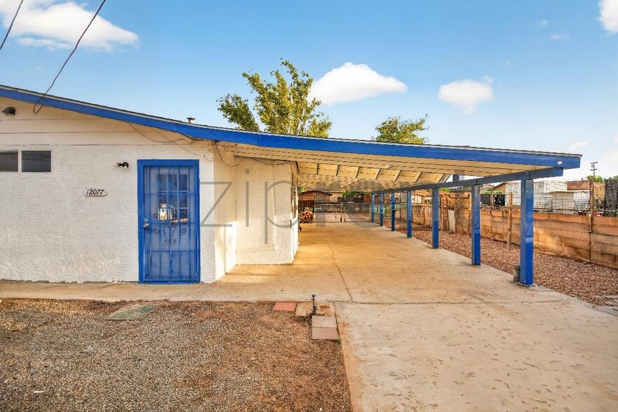 Building Photo - Unit
