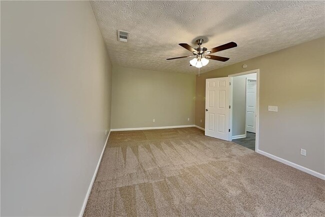 Building Photo - 120 Crestworth Pl