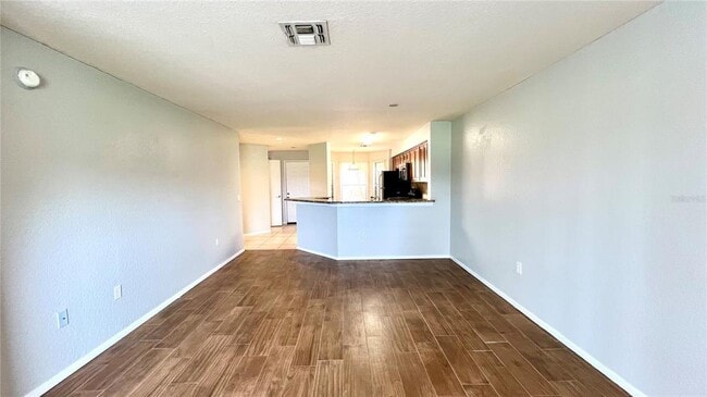 Building Photo - 7811 Sugar Bend Dr