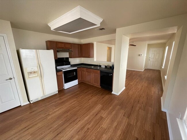 Building Photo - 6912 Quinton Dr