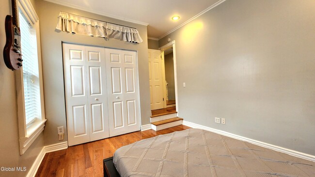 Building Photo - 76 Caroline St