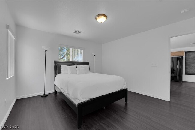Building Photo - 5079 W Desert Dandelion Ct