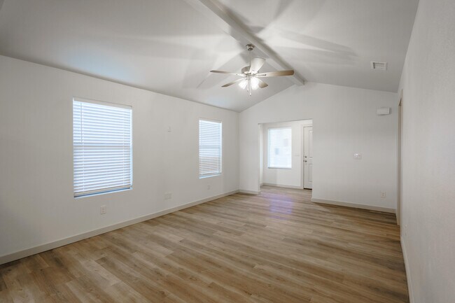 Building Photo - 3622 E 3rd Pl