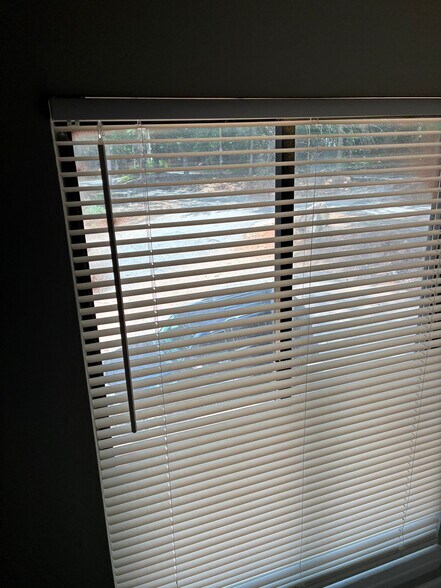 Building Photo - Room in Townhome on Terrace Trail
