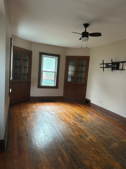 Building Photo - 1315 West Ave