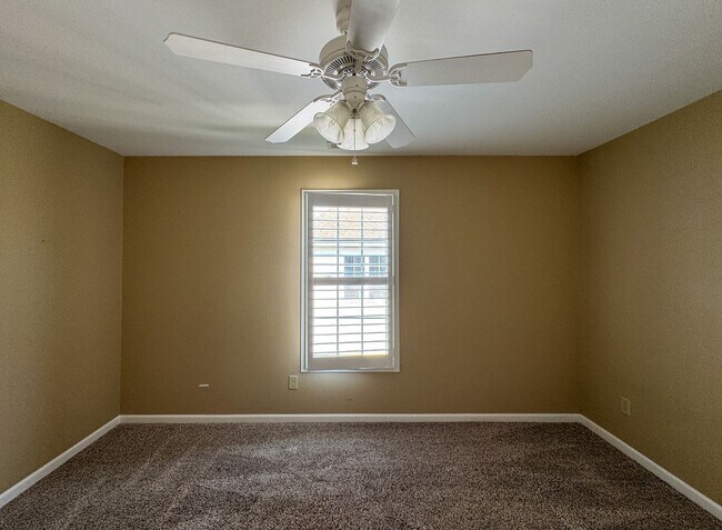 Building Photo - 2900 Blackwater Ct