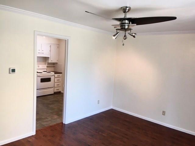 Building Photo - 3812 E Washburn Ave