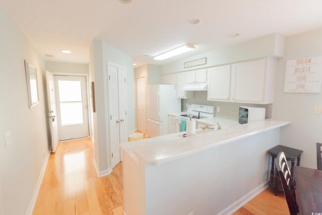 Building Photo - 697 Tupelo Ln