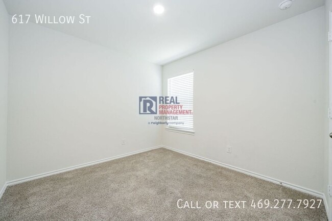 Building Photo - 617 Willow St
