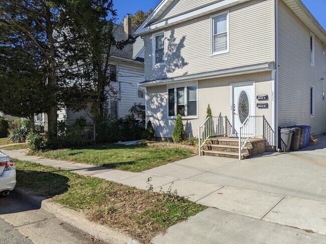 Primary Photo - 230 Grant Ave