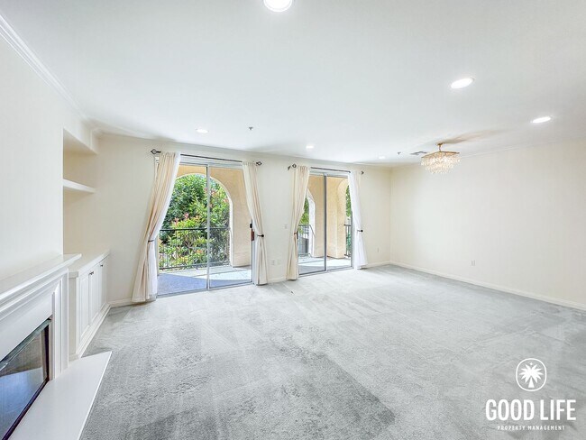 Building Photo - OC: Spacious 2BD/2.5BA Condo in Irvine with Resort-Style Amenities, Private Balcony & In-Unit Lau...