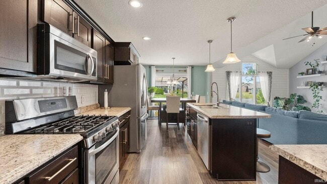 Building Photo - 12946 Magnolia Crk Trl