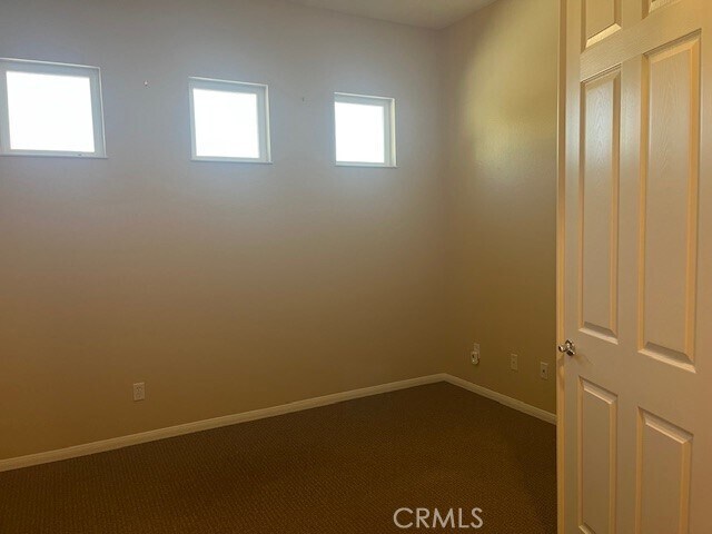 Building Photo - 5403 Breckenridge Ave