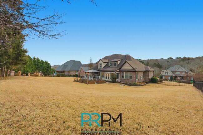 Building Photo - 129 Griffith Hill Way