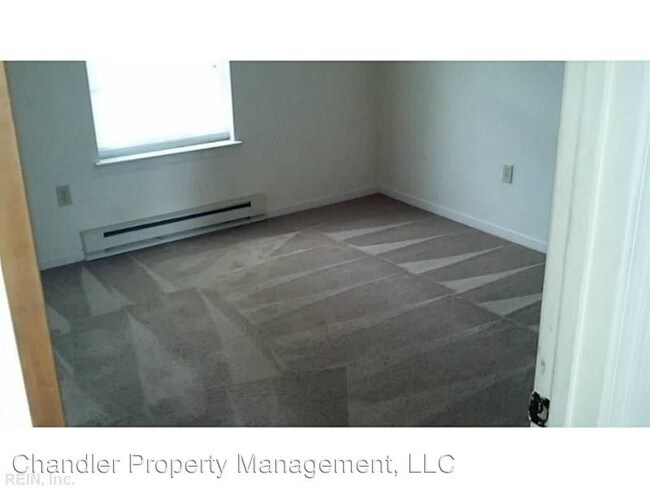 Building Photo - 318 E Little Creek Rd