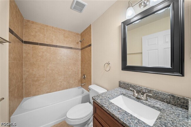 Building Photo - 2820 SW 7th Pl