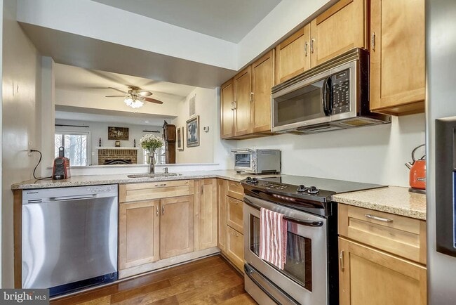 Building Photo - 2066 Derby Ridge Ln