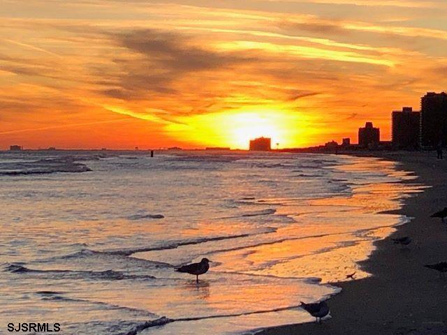 Building Photo - 3851 Boardwalk