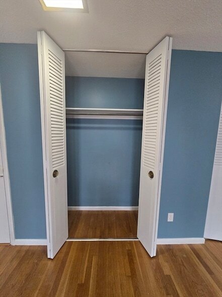 Building Photo - 180 Nesmith St