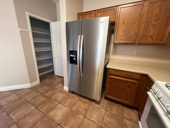 Building Photo - 3 Bed, 2.5 Bath home with Solar Panels!