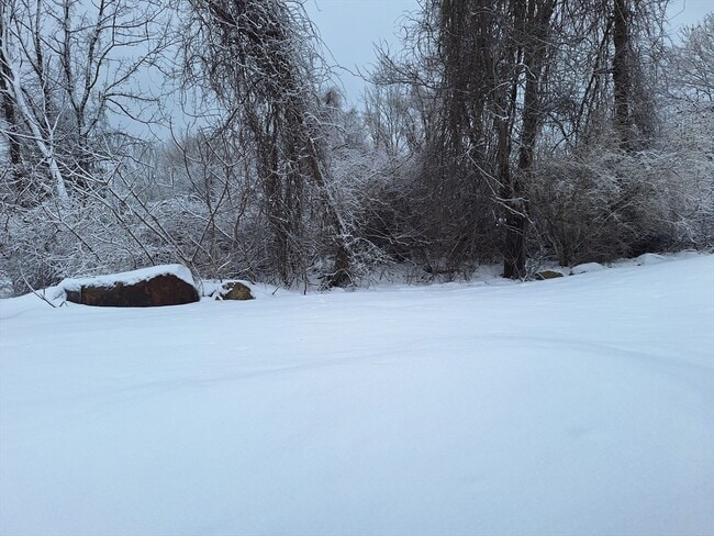 Building Photo - 48 Gee Ave