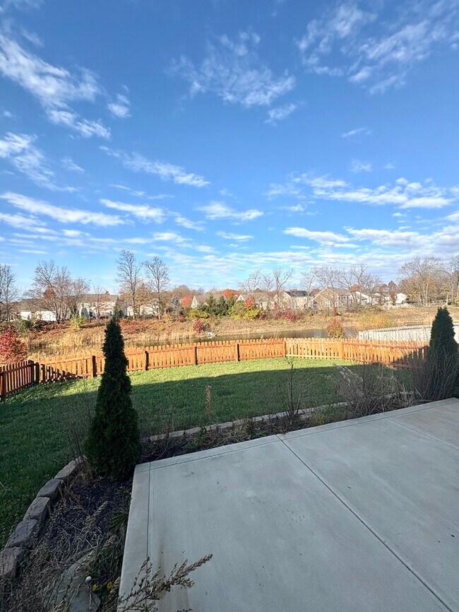 Building Photo - Charming 3 Bed, 2.5 bath in Blacklick!