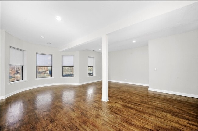 Building Photo - 4521 S Michigan Ave