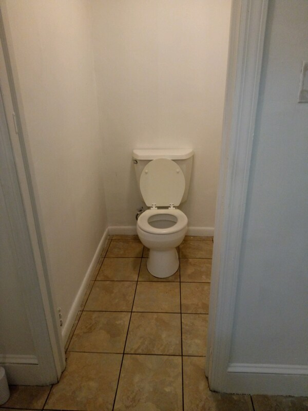 Building Photo - 524 E Lincoln Hwy